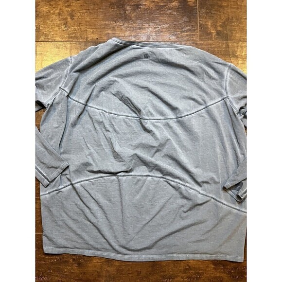 Lululemon Womens Gray Long Sleeve Wash Work Out Casual Shirt READ - Picture 4 of 5